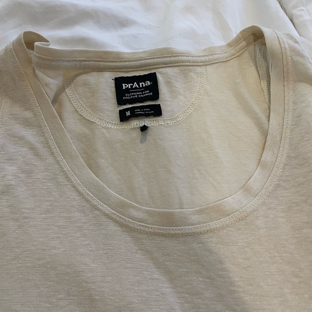 Prana tank med